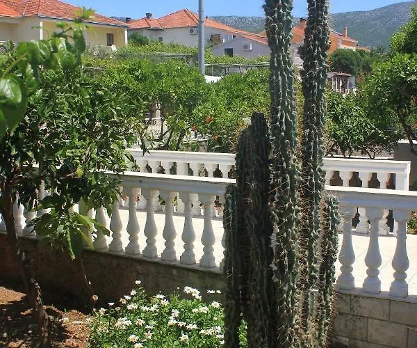 Apartament With Parking Space Orebic, Peljesac - 10090 *